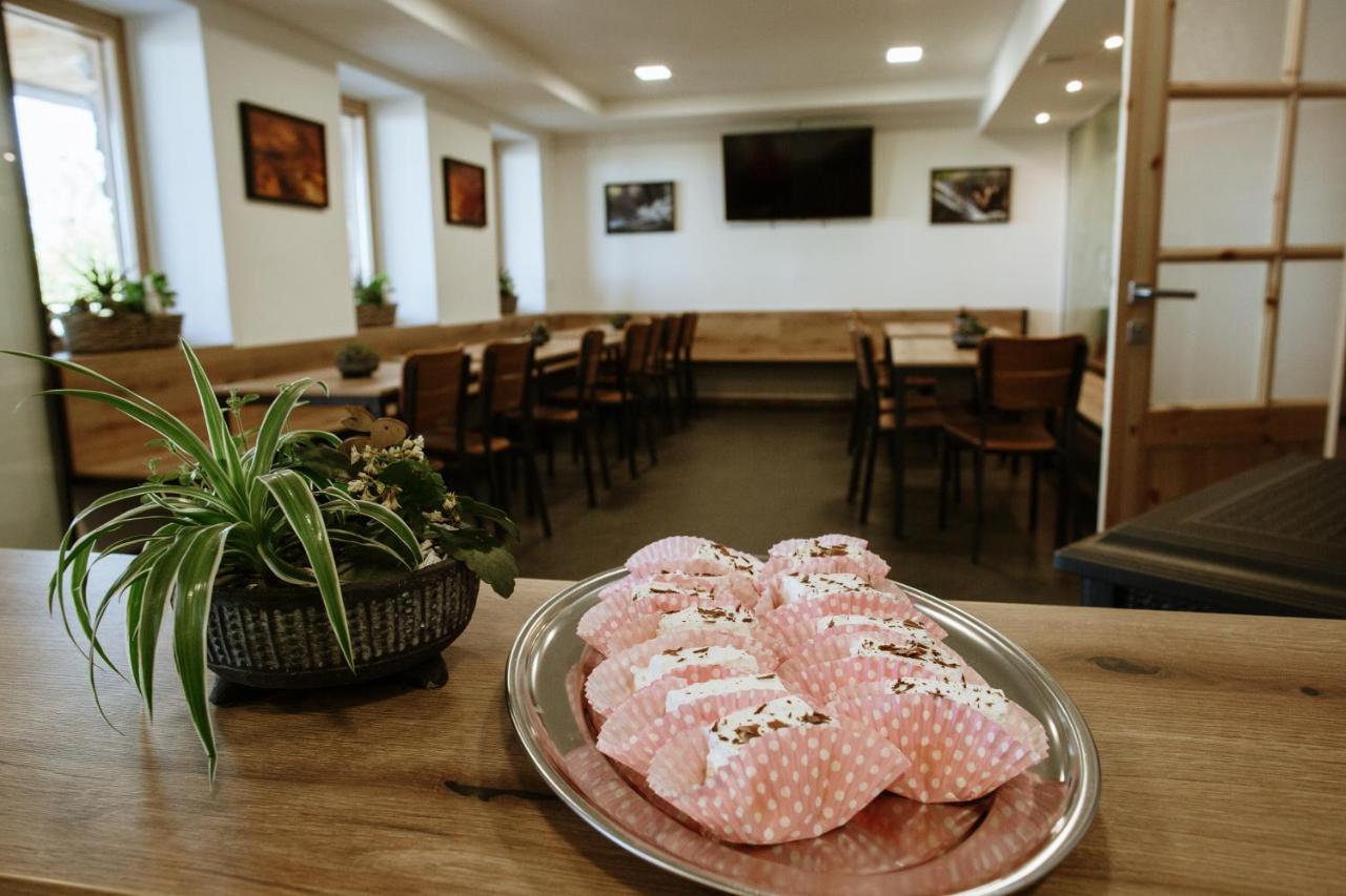 Bed and Breakfast Dom Na Slivnici Cerknica Esterno foto